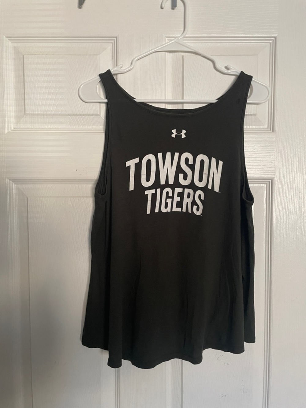 Under Armour Towson Tigers Women's Tank Top - dark green